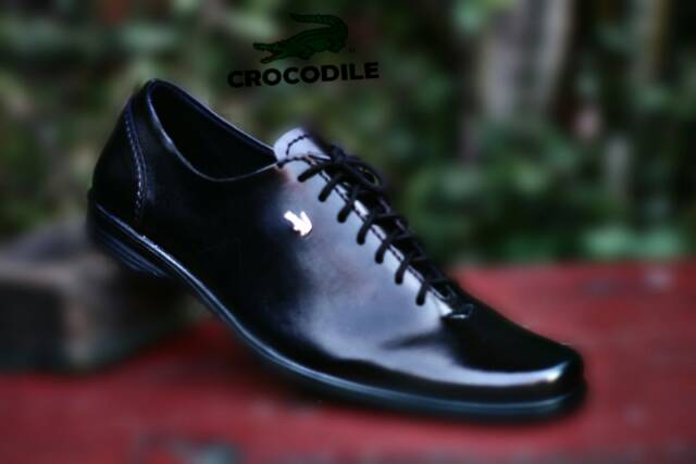 Sepatu pria pantofel kerja kantor formal hitam / nikahan gaya santai