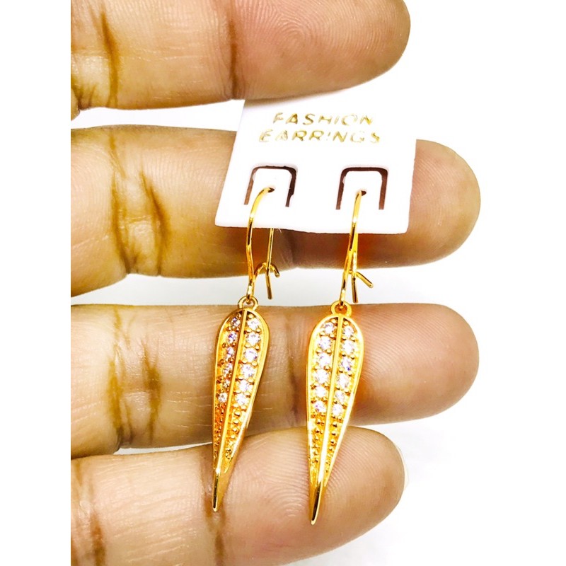 anting wanita //anting permata//anting gantung //perhiasan//anting