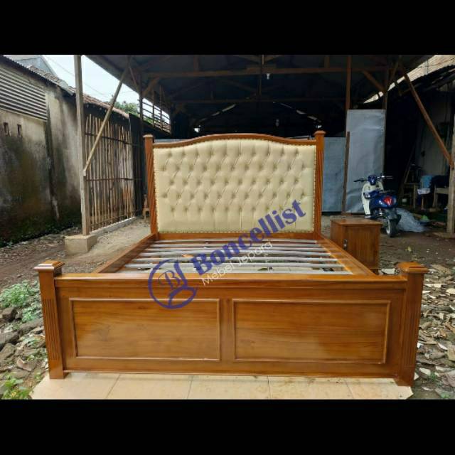 Tempat tidur mewah jati dipan jepara