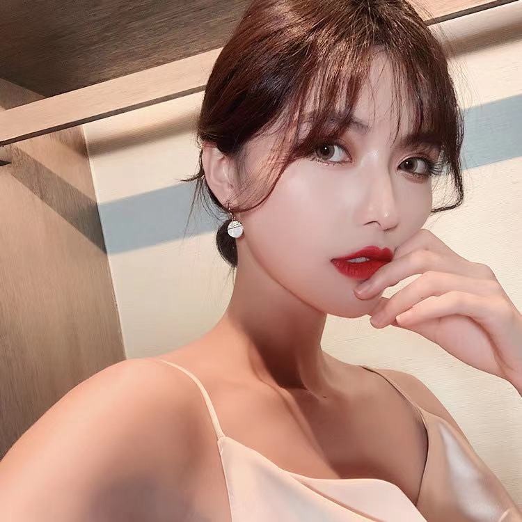 2021 baru trendi high-grade Bahasa Perancis gaya online influencer halus wanita anting-anting Korea