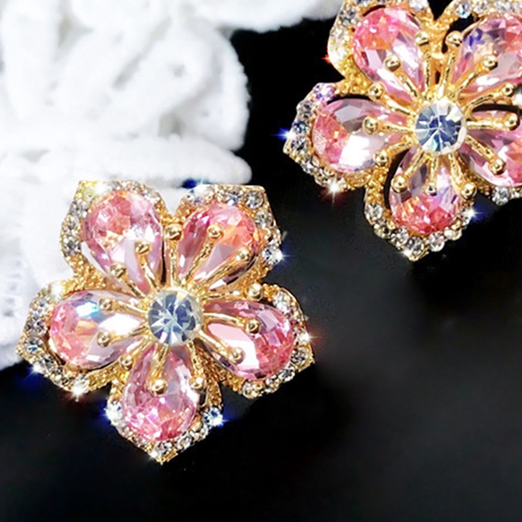 Hu Hu Hu Hu Hu Alat Bantu Pasang Kacamata♡ 1 Pasang Anting Stud Desain Bunga Glitter Bahan Alloy Tahan Lama Untuk Wanita