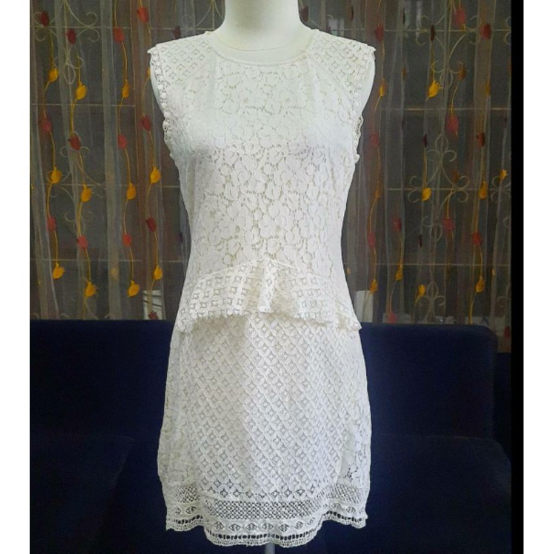Dress Preloved/Vintage/Second Zara Putih Gading Brukat Brokat Lace