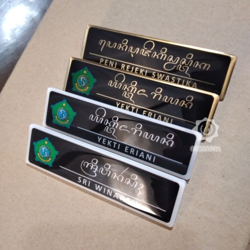 

Custom Nametag Papan Nama Dada Resin 8x2cm