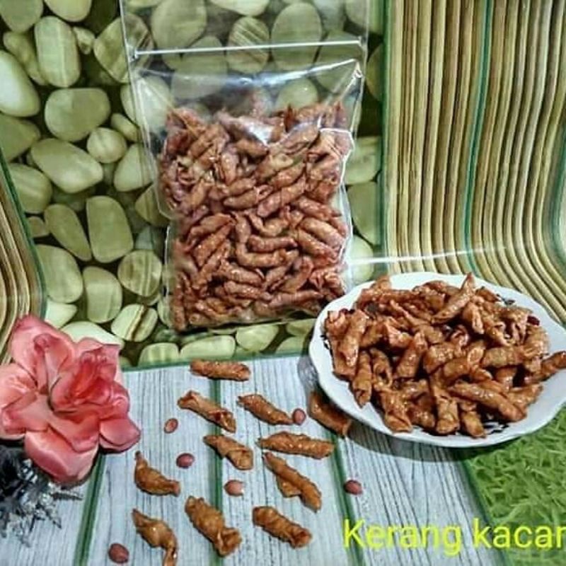 

karanng kacang atau cemilan