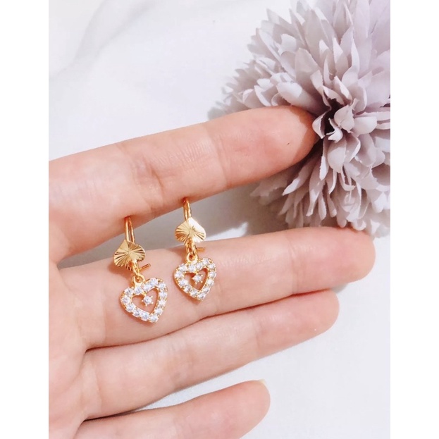 Anting jepit love bol mata tengah perhiasan wanita titanium gold