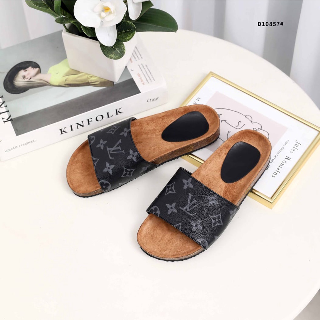 Monogram Slides D10857