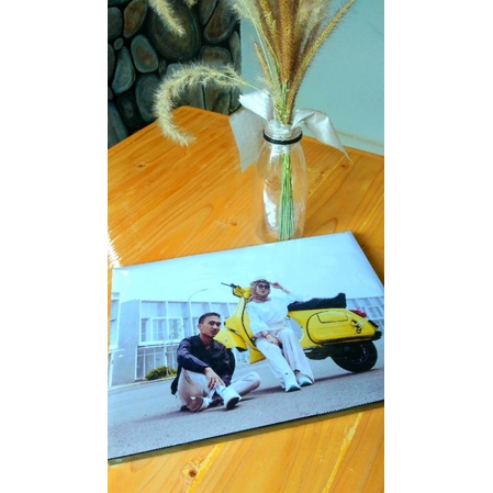 FOTO + BINGKAI KAYU UKURAN 10R.