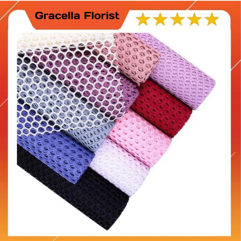 

KERTAS BUNGA PER ROLL MOTIF POLYESTER FITUR KUAT