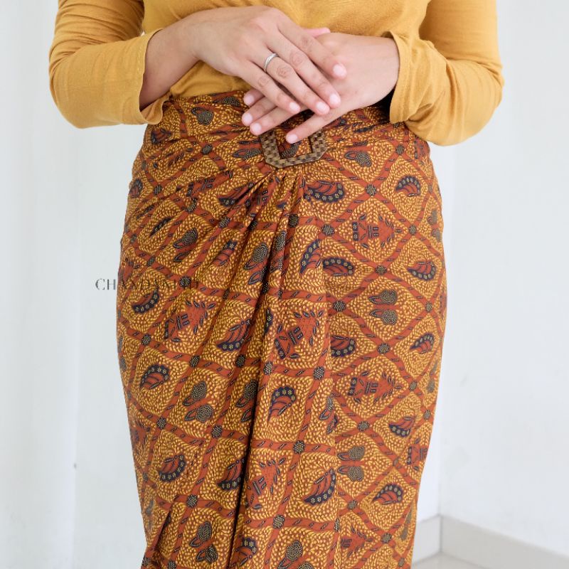 chandani.id • ROK LILIT BATIK | kain lilit berkain jogja batik wisuda kondangan