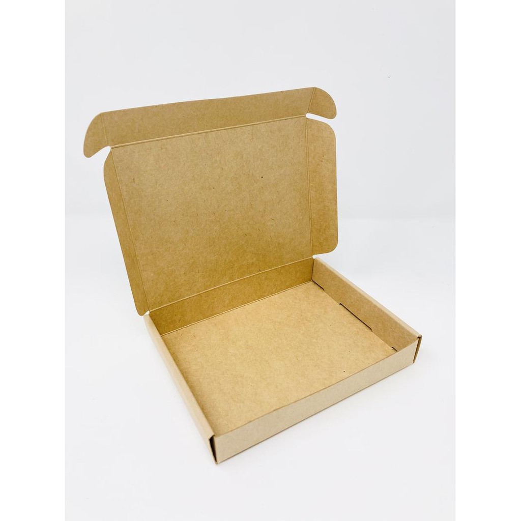 

Kardus Packing Besar Polos 20x10x5 cm Dus Packaging Besar Jumbo Murah / Gift Box Packing Mini Kraft