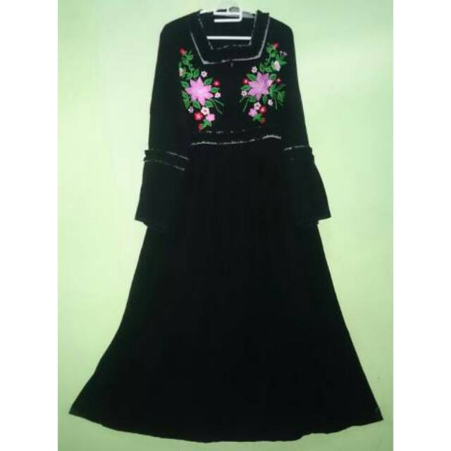 Jubah Jetblack L/jubah akhwat/jubah bordir/qurrotu ainiy/jubah syari