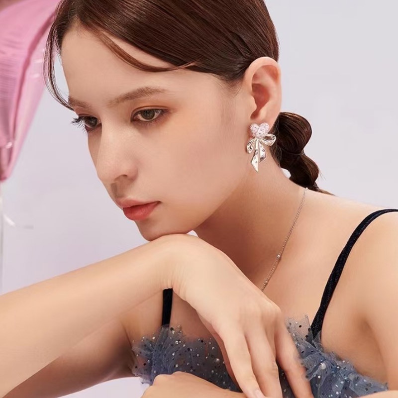 Anting Tusuk Berlian Imitasi Model Pita Warna Pink Untuk Wanita