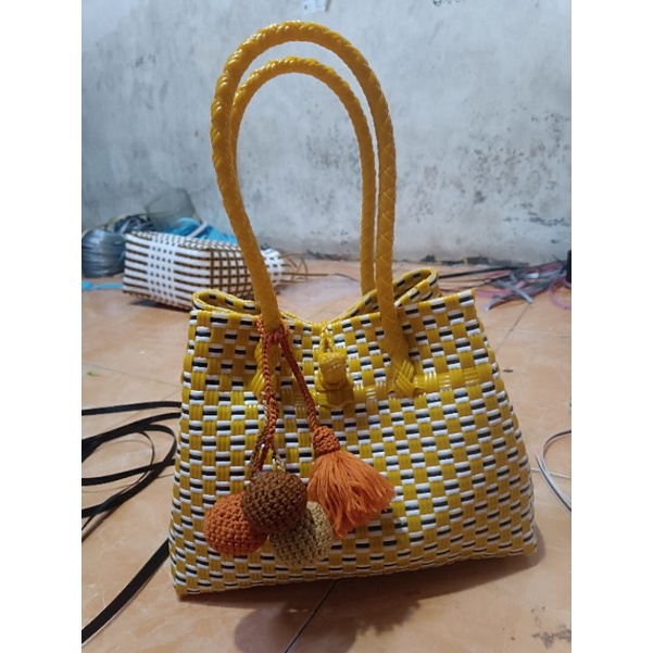 asesoris  gantungan tas/ macrame tas