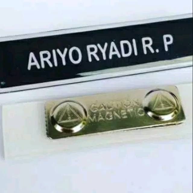 

Nametag akrilik magned..