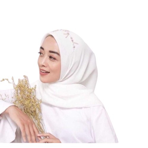 Hijab Segiempat Bella Lasercut Payet/Jilbab Bella Lasercut Payet-BROKEN WHITE