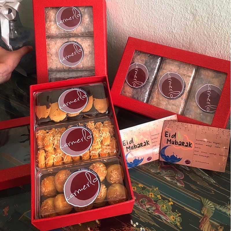 

Hampers lebaran Kue Kering - Paket Lebaran eid mubarak cookies - nastar edisi lebaran kastangel putri salju enak dan murah good quality bogor - souvenir lebaran hamper parsel lebaran