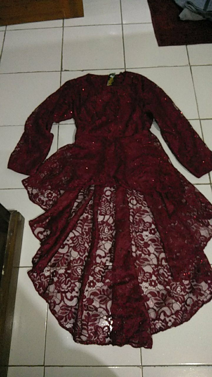 Couple Batik Saskia Brokat Pinguin Barina Gurita