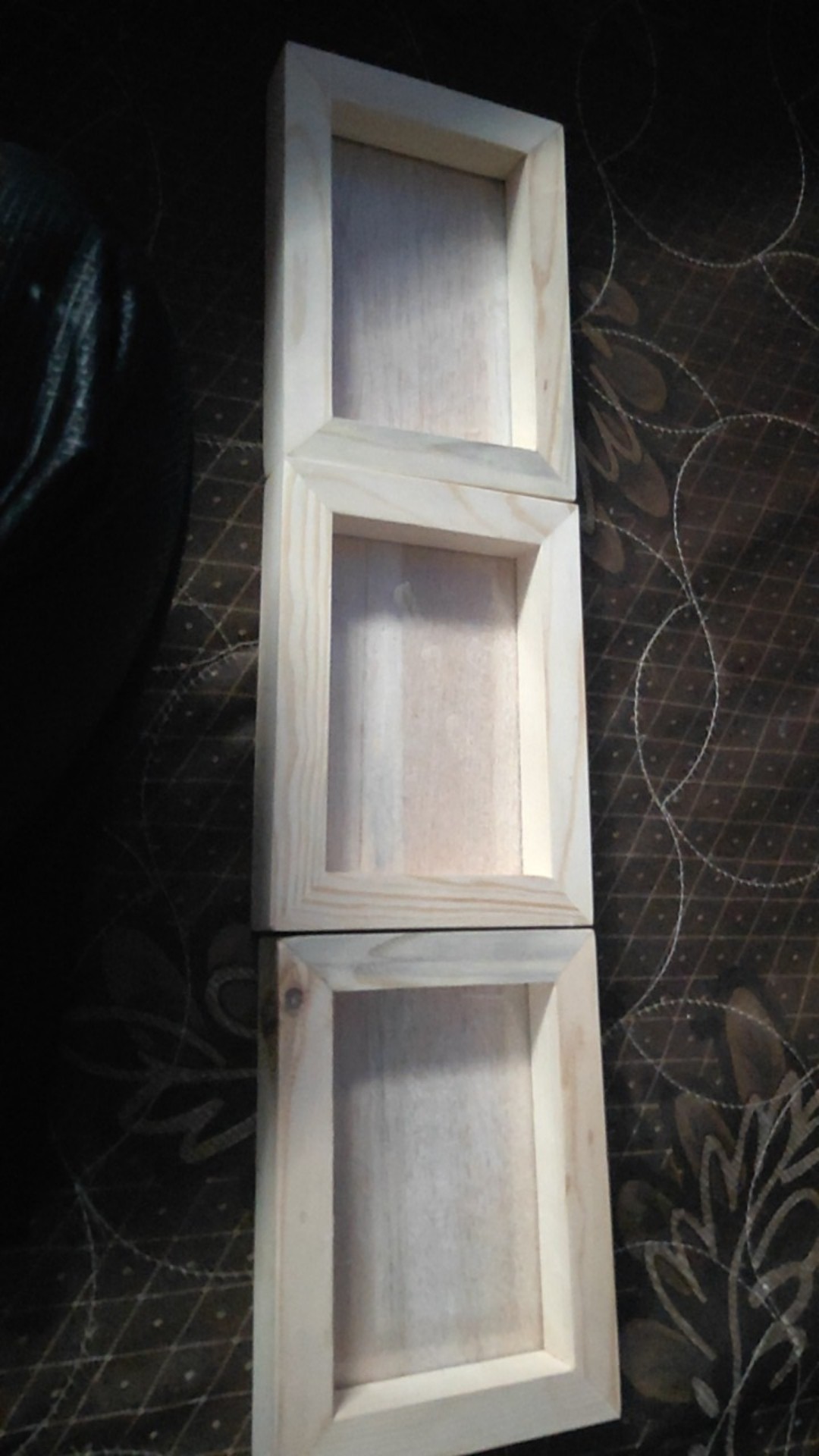 Pigura Jati Belanda 10x15 Alas Kayu Balasa