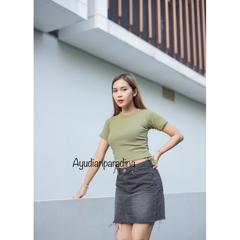 TOP LAVINA KERUT SAMPING CROP TOP SABRINA BLOUSE ATASAN WANITA