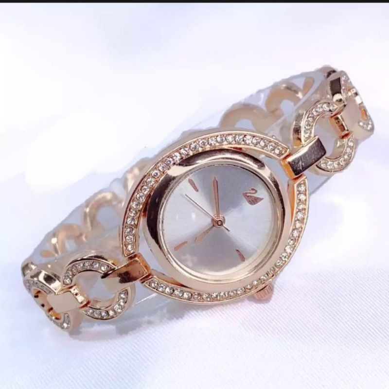 (Bayar DiTempat√)Jam Tangan Wanita Fashion Sworovsk oval Strap Rantai(Dikirim Dari Jakarta)