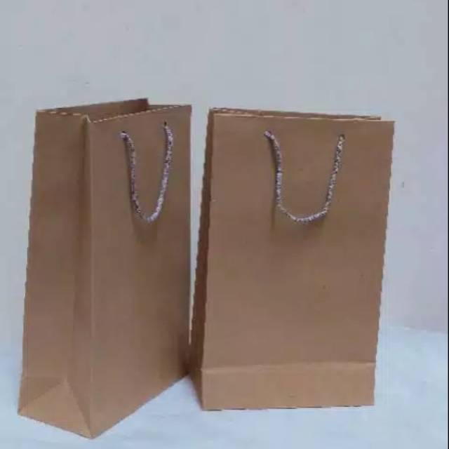 

Paper bag/tas kertas polos 15x,8x25cm