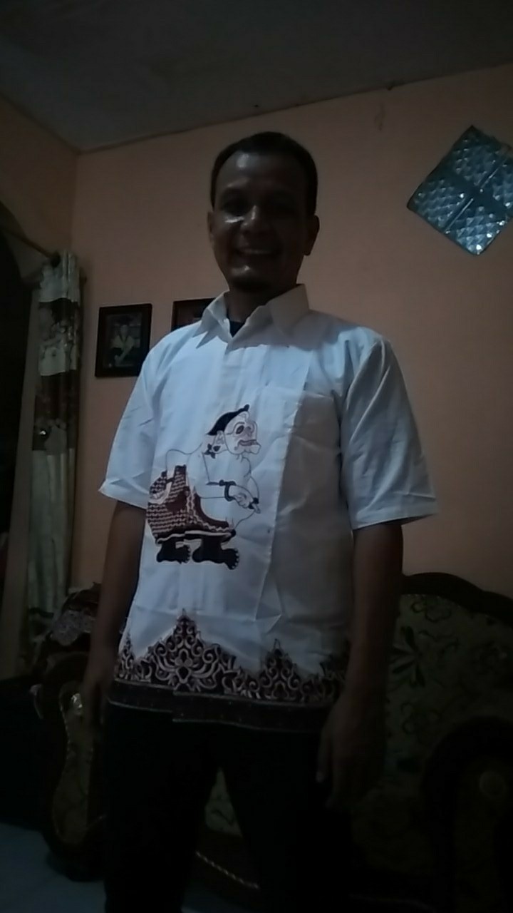 Batik Solo Kemeja Batik Solo Lengan Pendek Semar Putih Sm Atasan Modern Premium Ngopi Giyandra Vijay