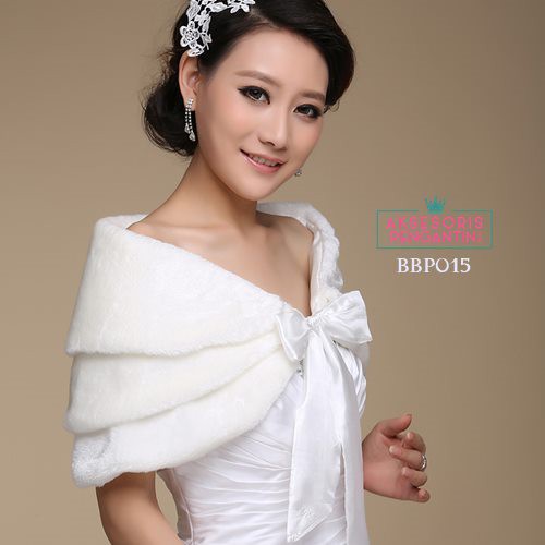 [READY] AKSESORIS WEDDING BOLERO KARDIGAN BULU CARDIGAN PESTA BLUDRU PUTIH BBP015