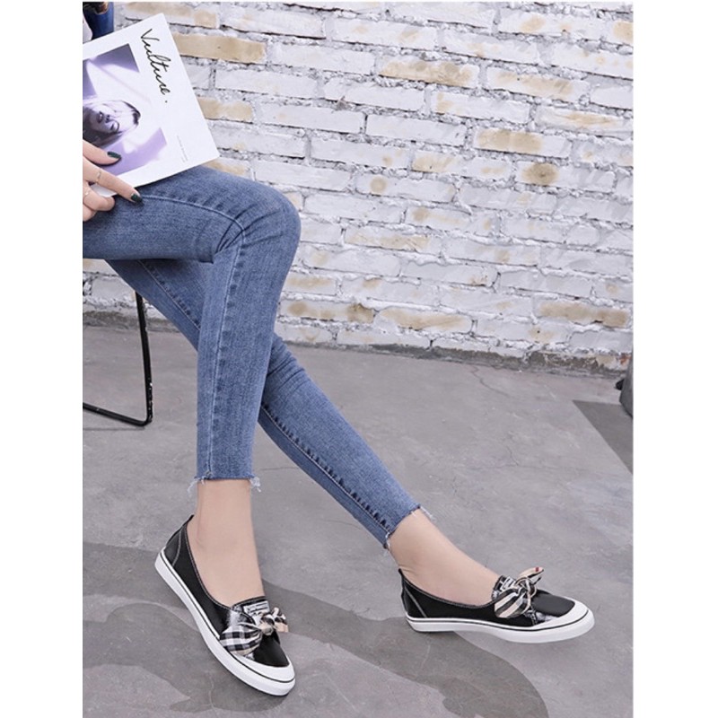 Sepatu flat 885A