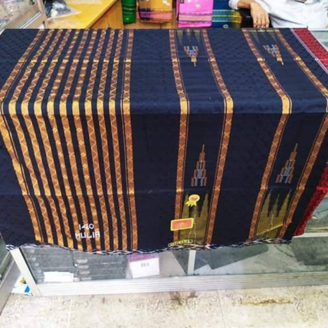 Sarung mulia 140
