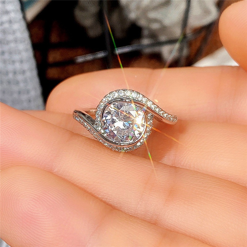 Cincin Wanita Hias Cubic Zirconia AAA Bentuk Bulat Untuk Pernikahan