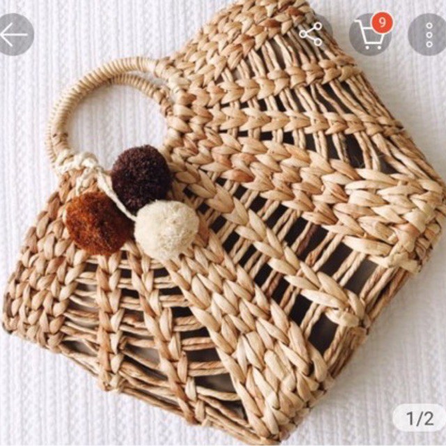 tas enceng kerwang plus pom pom