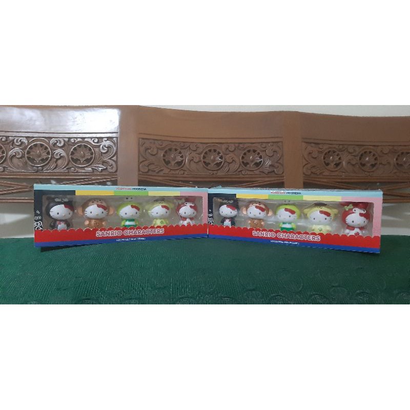 HELLO KITTY SET OF 5 YOSHINOYA (1)