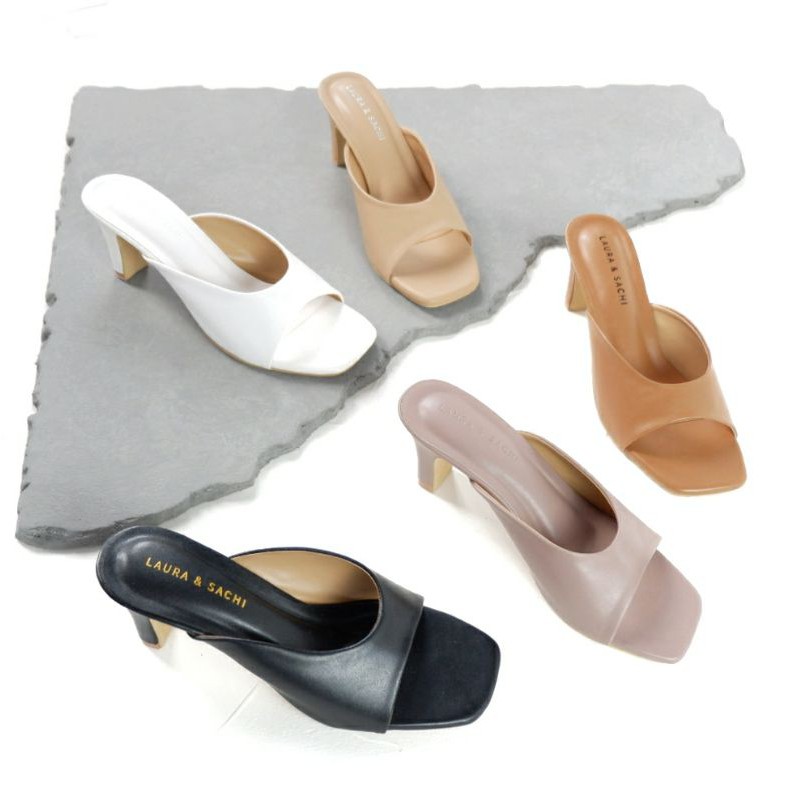 LAURA & SACHI SACHI 027