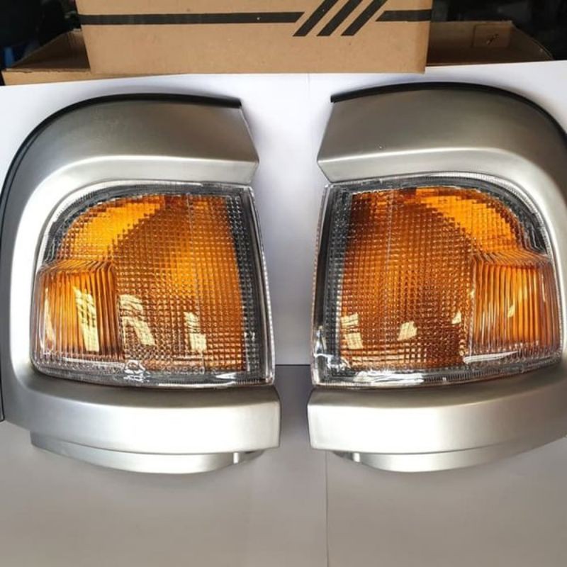 Lampu sen lampu sein T120ss untuk mobil colt t120ss
