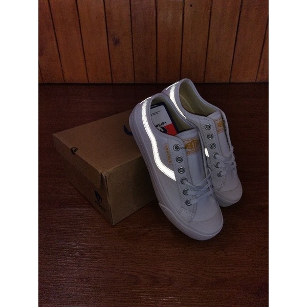 Ventela New Public White - Sepatu Sneakers