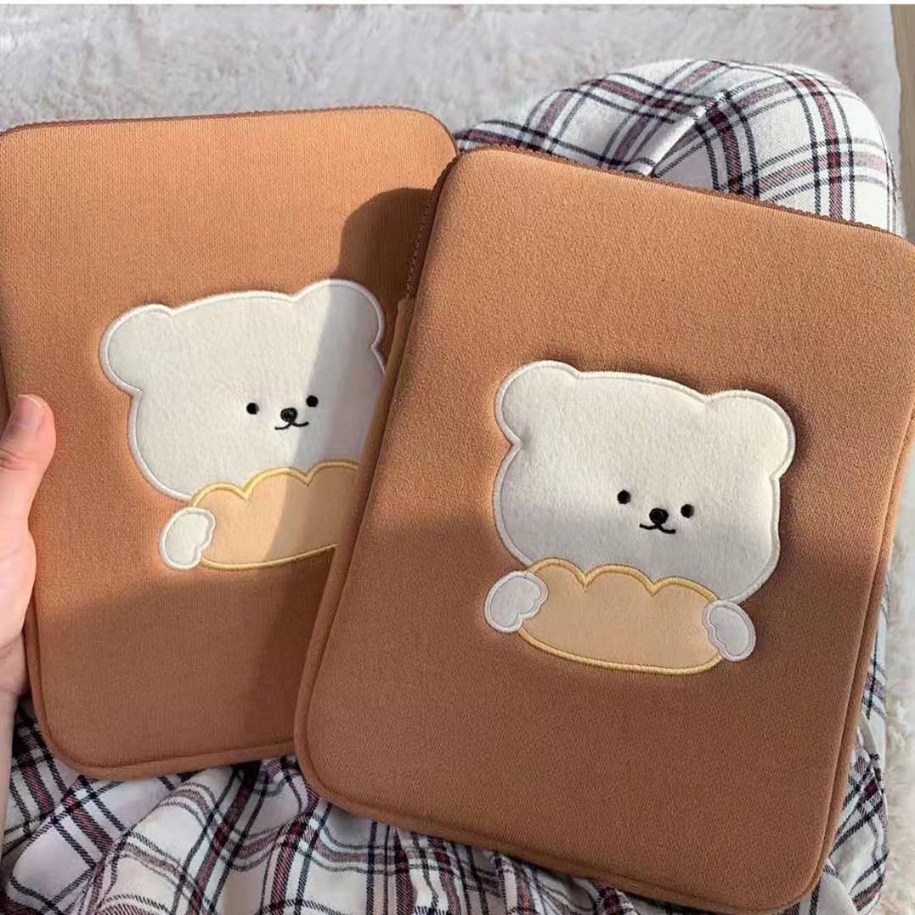 Sleeve Pouch Sarung Tas Bag Case Ipad Tab Tablet Macbook Air Pro Laptop Asus Acer Lenovo HP Huawei 11 12 13 14 15 inch Motif Gambar Beruang Bear Warna Coklat Brown Lucu Cute Murah Korean Model