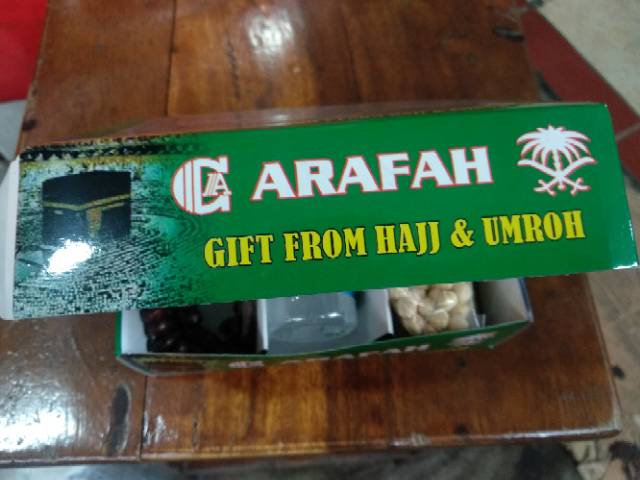 Paket lengkap oleh oleh haji umrah 6 varian kacang kurma kismis zam zam tasbih coklat kacang arab