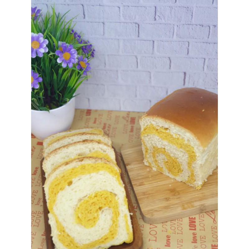 

Roti Shokupan Hokkaido milk Bread Ubi Kuning / Roti Tawar Jepang Hokkaido Milk Bread loaf