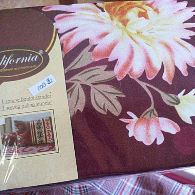 Sarung Bantal Guling California