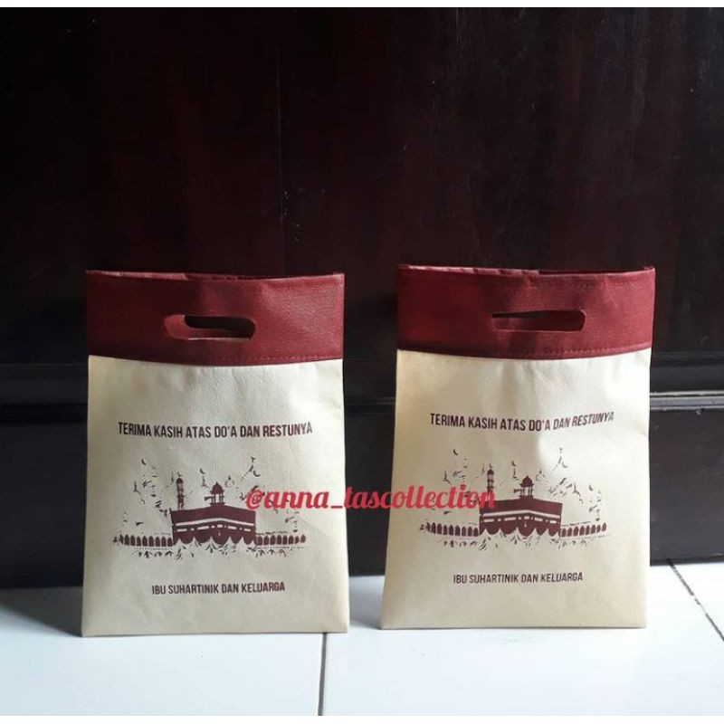

Tas Plong/Tas Spunbond sablon/Tas Box Souvenir /Tas Box Kue 25x35 min 50pcs(TasJahit Bukan Press)