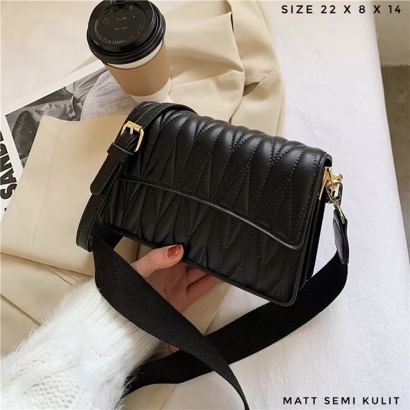 Tas Selempang Slempang Bahu Wanita Mini Hits Semi Kulit Kream cream Bw Hitam coklat Korean korea Selebgram Tiktok Gaya ootd