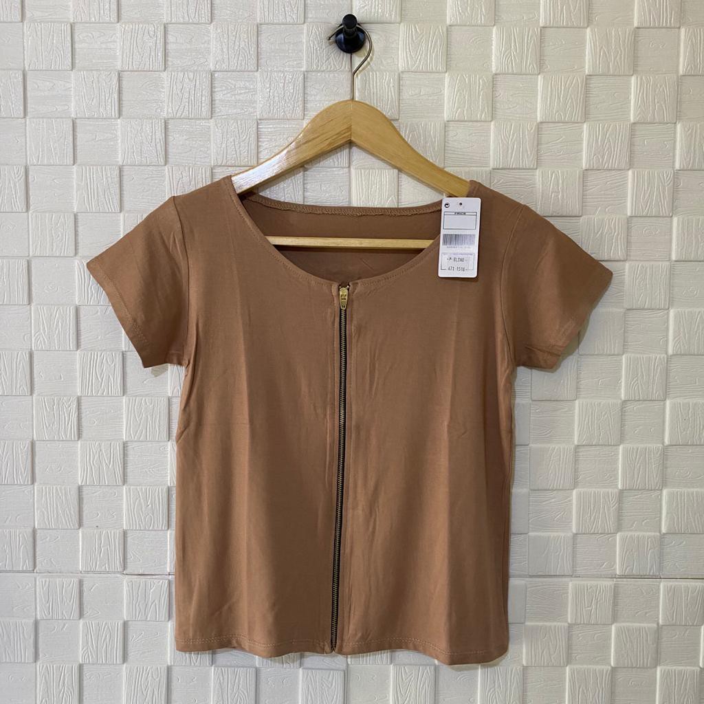 atasan kaos crop zipper lengan pendek wanita/atasan crop wanita/kaos crop sleting/zipper/kaos zipper/crop top zipper/kaos wanita/atasan wanita/crop top/kaos sleting pendek wanita/atasan murah/kaos murah/syafiqa_14-5