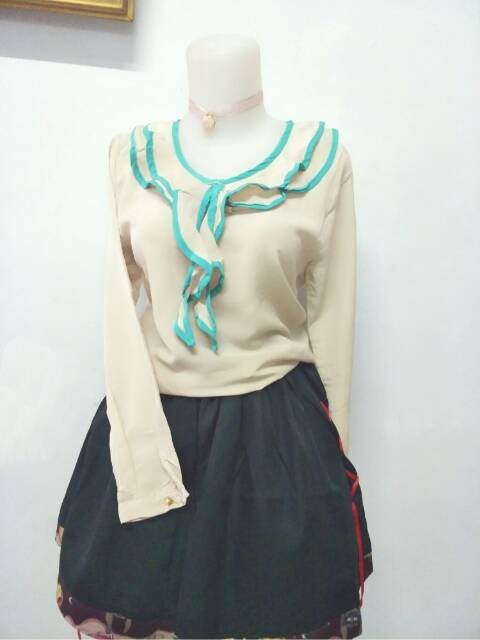 RUFFLE FUKU BLOUSE