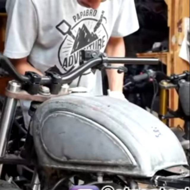 tangki japstyle - tangki sclamber - tangki japs BSA - tangki triumph - tangki japstyle ducati