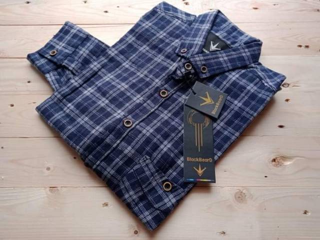 Kemeja Flanel Distro