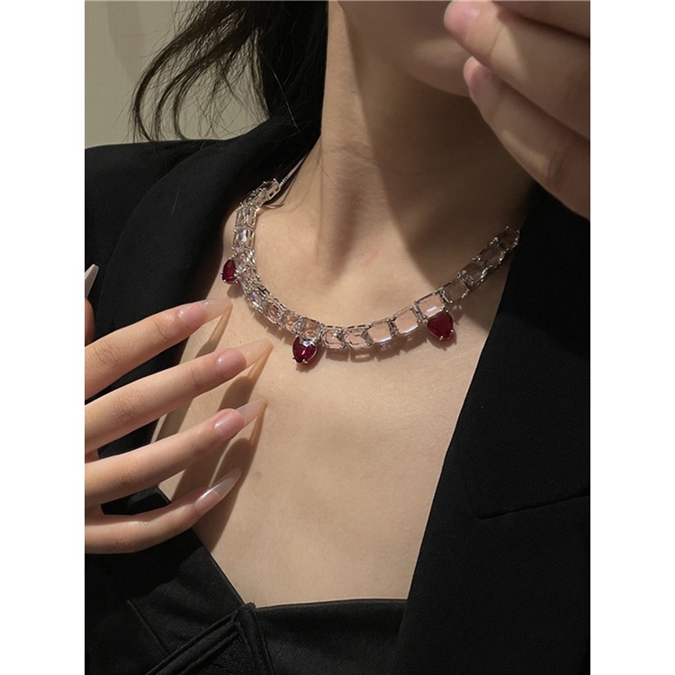 Kalung Choker Desain Tiga Hati Warna Pink Gaya Harajuku Vintage 2000s Untuk Wanita