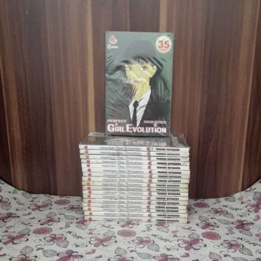 [Cabutan] Perfect Girl Evolution vol. 1,4,7,10-16,18,20,22,30,35 exrent & segel