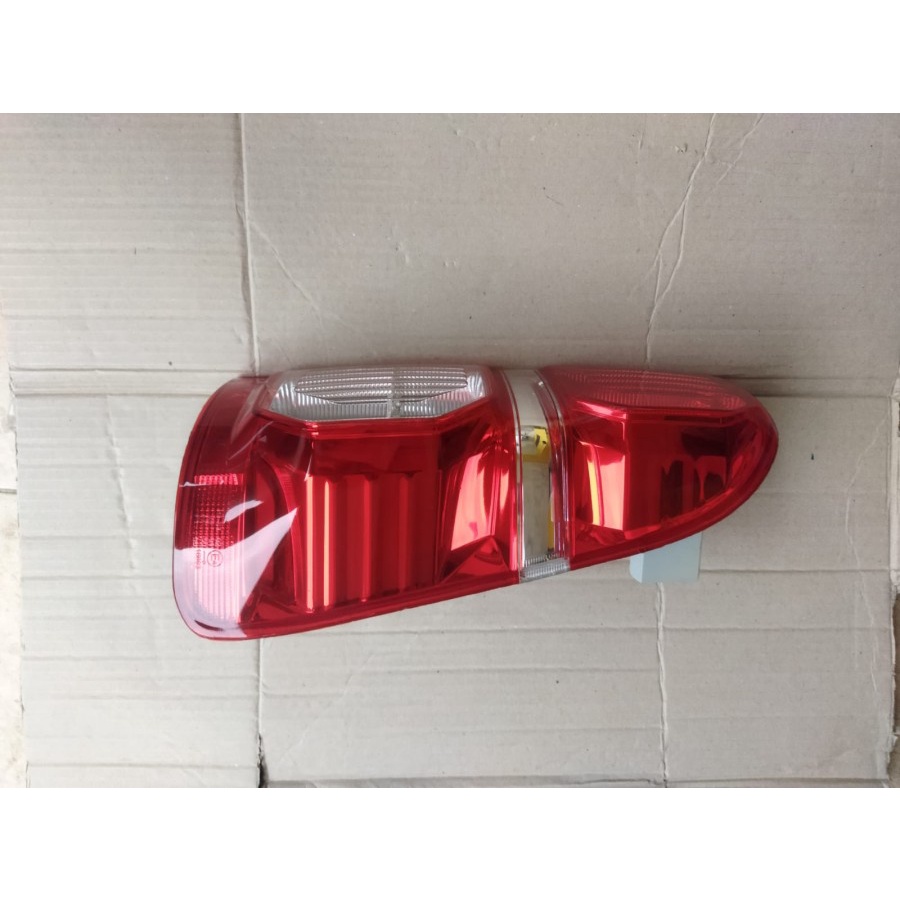 Stop Lamp Lampu Belakang Stop Toyota Hilux 2011 - 2015 Aftermarket