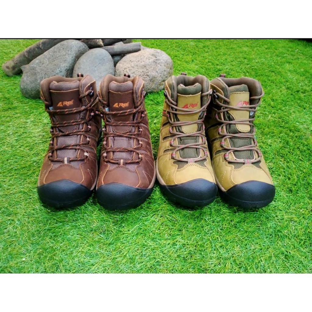 Sepatu Gunung Waterproof Rei Casanova