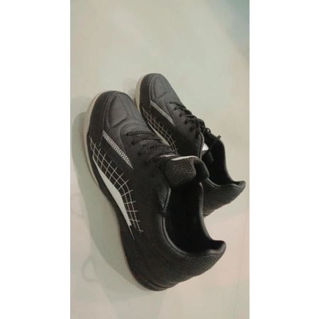 sepatu futs specs metasala skyorb